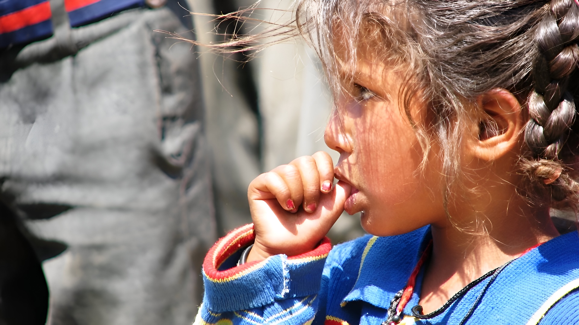 Может быть дети трущоб ждут тебя?